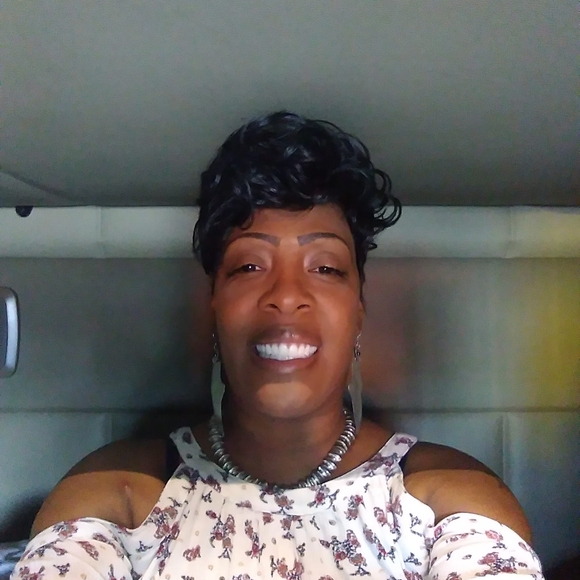 Meet your Posher, Staci - Picture 1 of 1